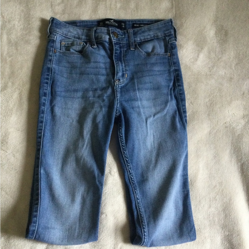Holliester blue jeans